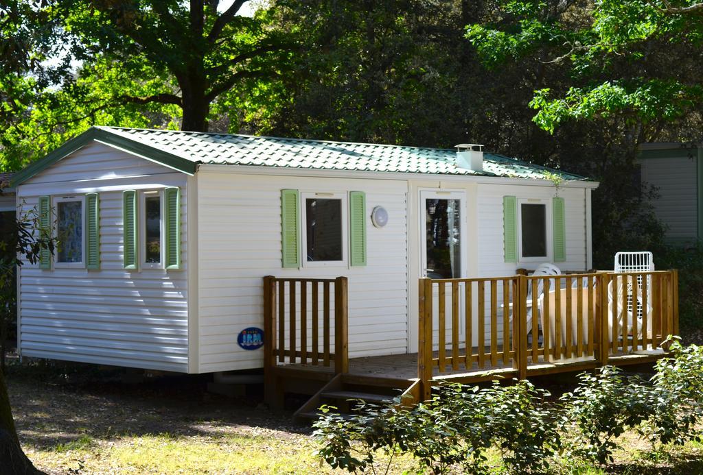 Camping Le Clos Des Pins 롱주빌 쉬르메르 외부 사진